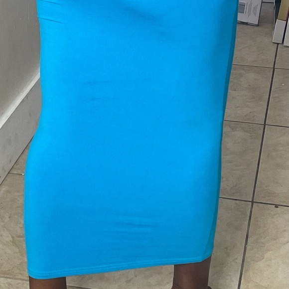 Medium blue open back dress - Picture 4 of 4